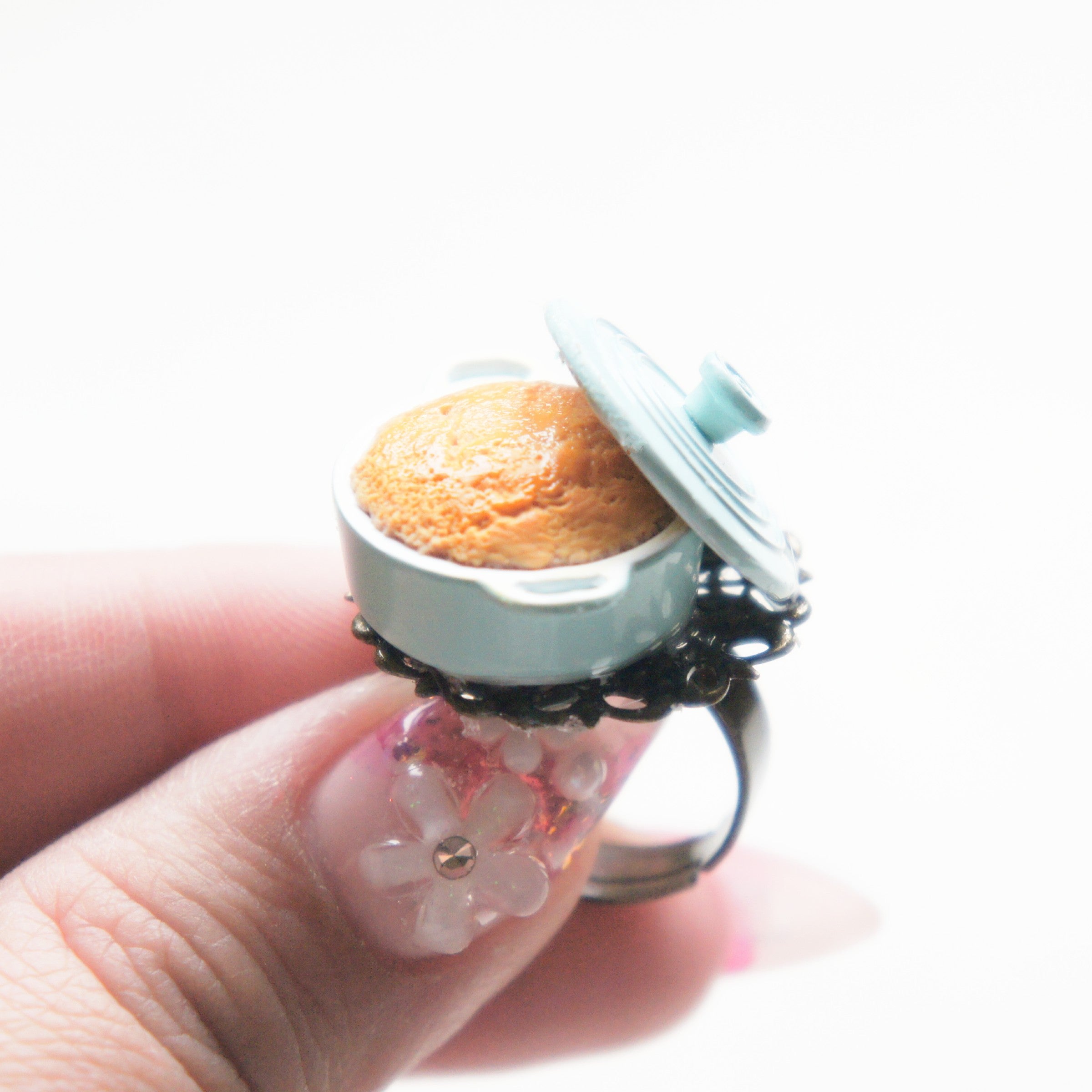 Dutch Oven Cornbread Ring