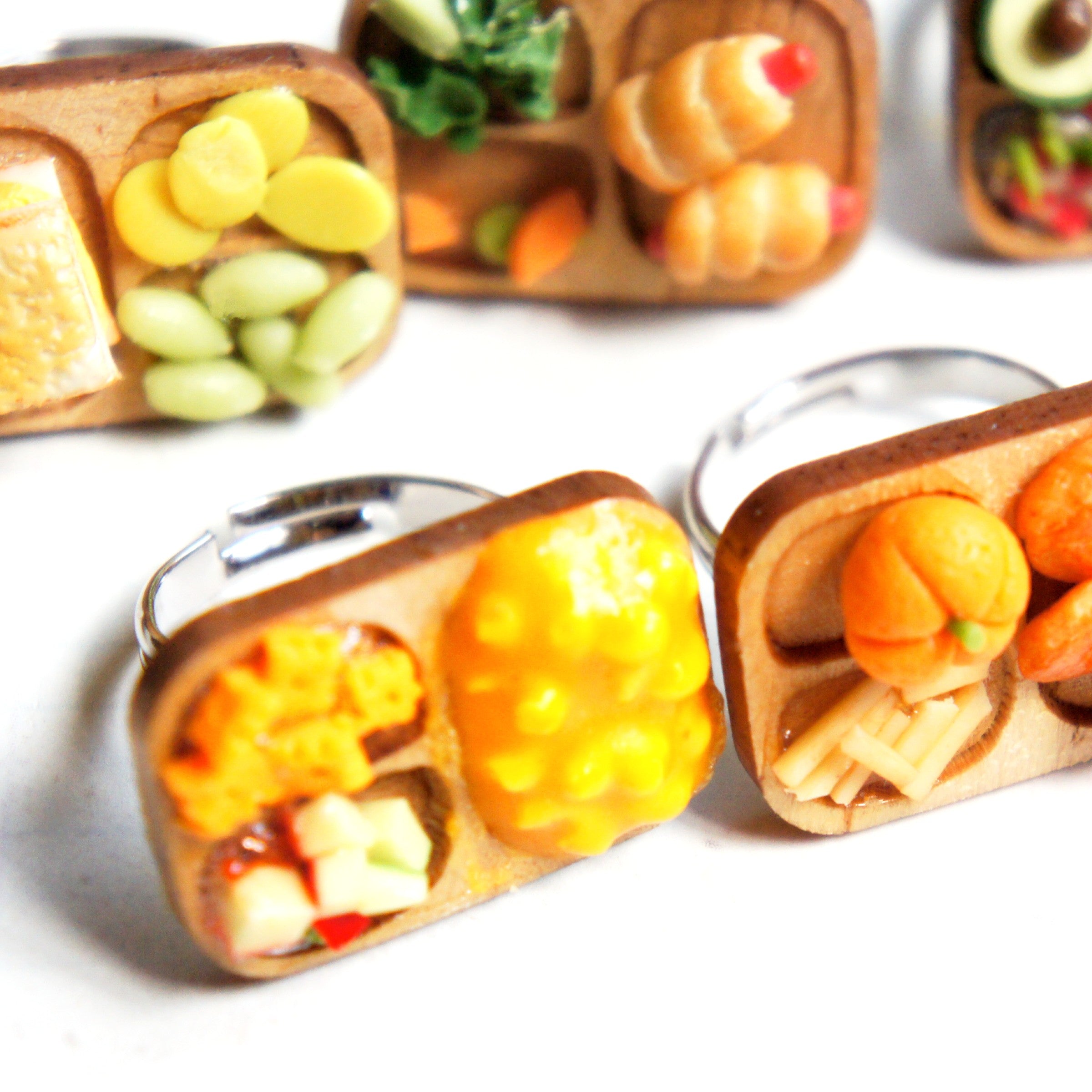 School Cafeteria Lunch Ring