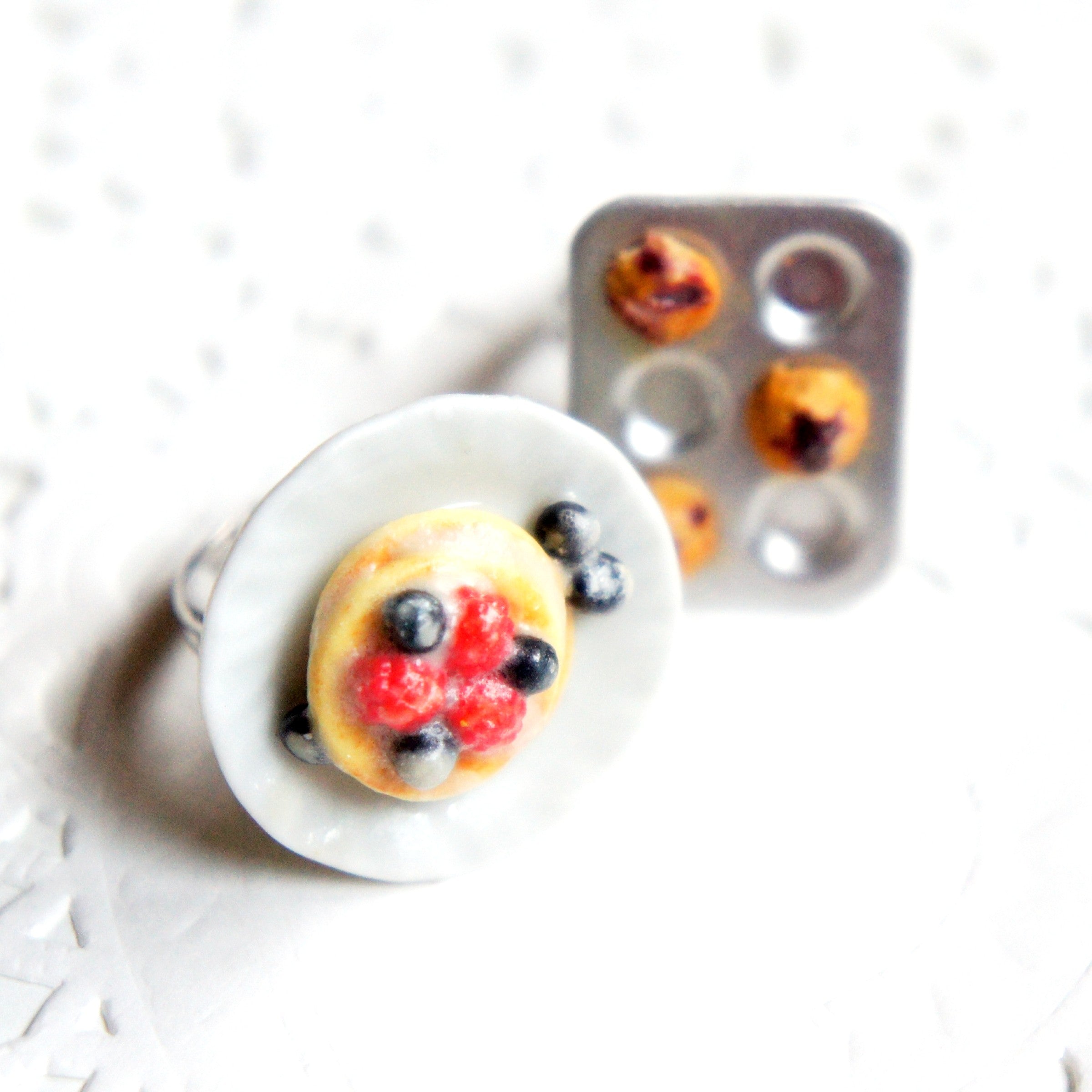 Glazed Berries Pancakes Ring