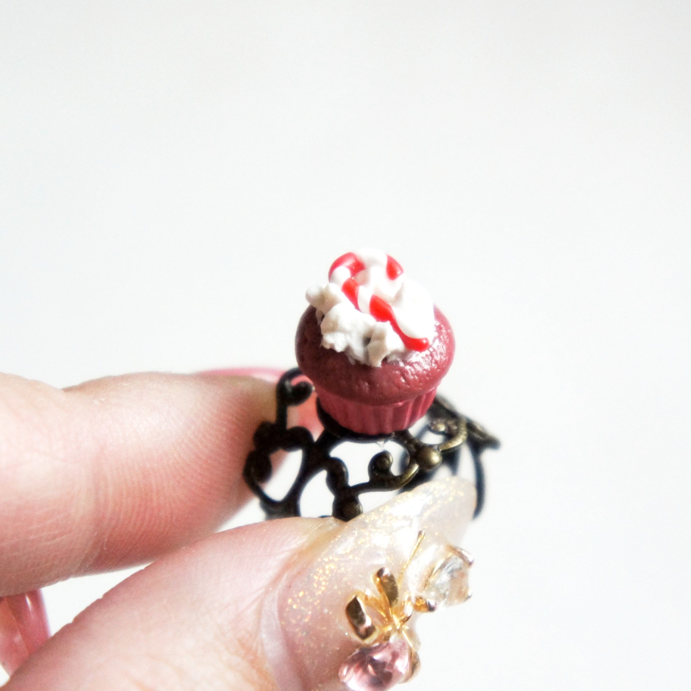 Candy Cane Cupcake Ring