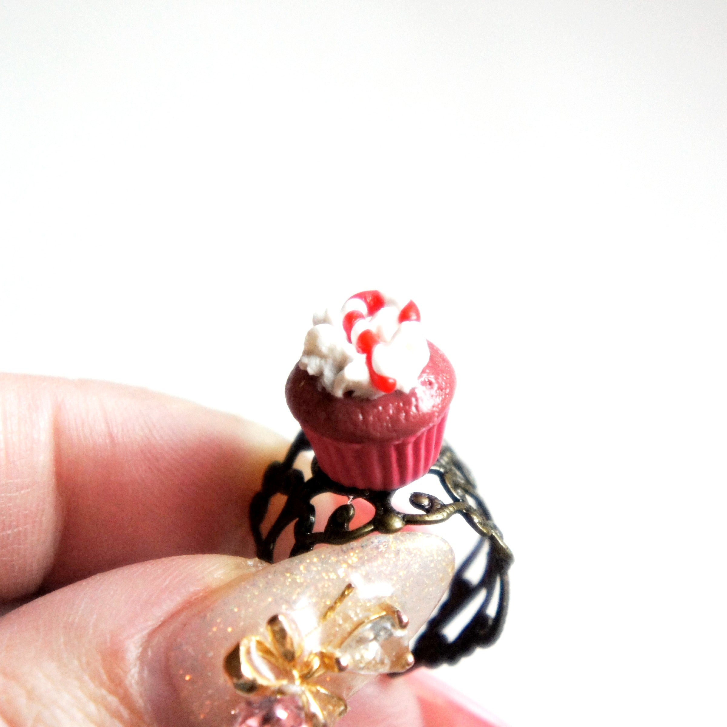 Candy Cane Cupcake Ring