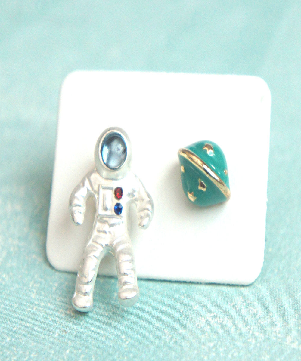 Astronaut Stud Earrings - Jillicious charms and accessories